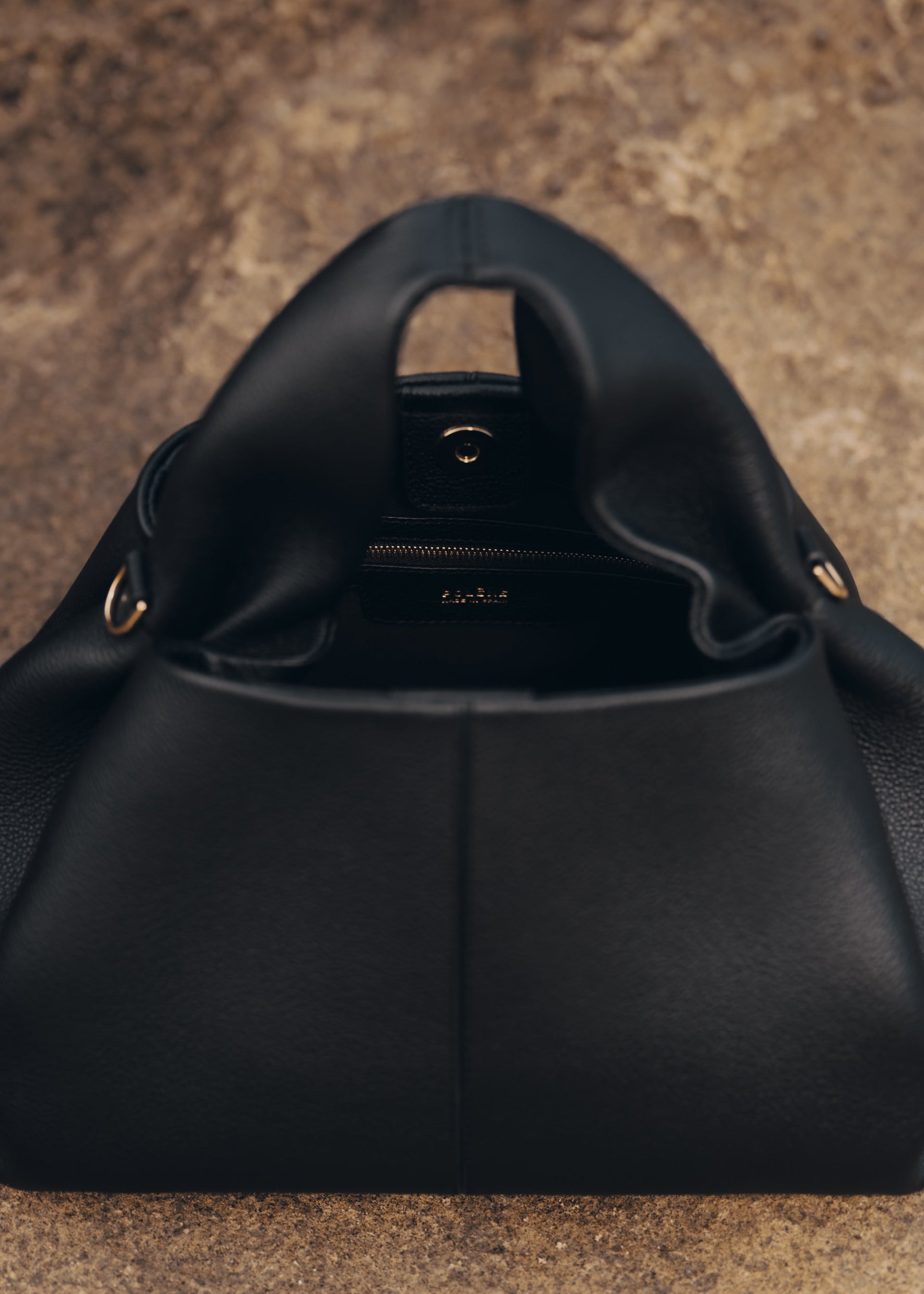 Numéro Neuf - Nero Granulata