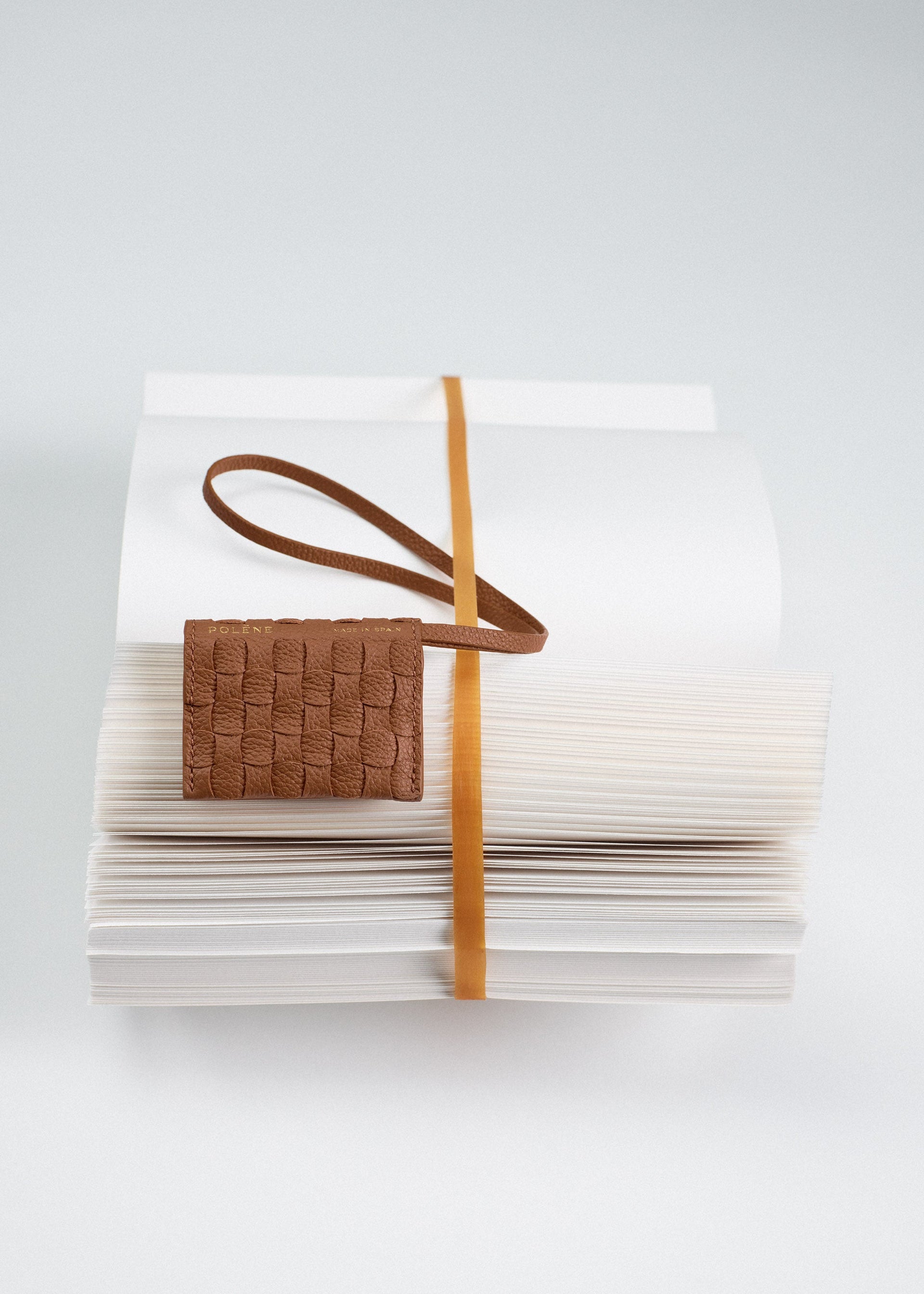 Charm Lo Scrittore - Cammello