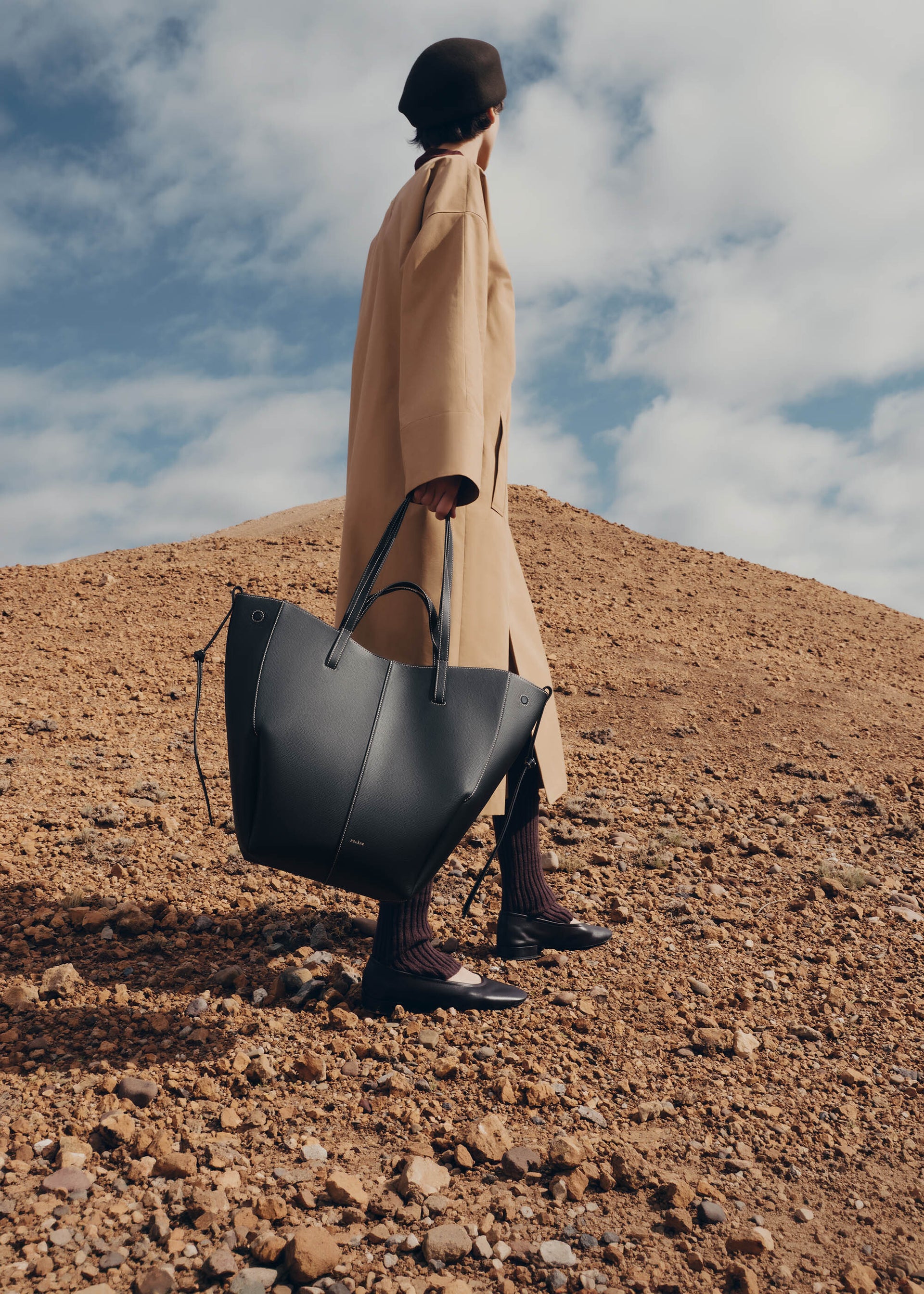 Cyme Tote - Nero Granulata Cuciture Écru