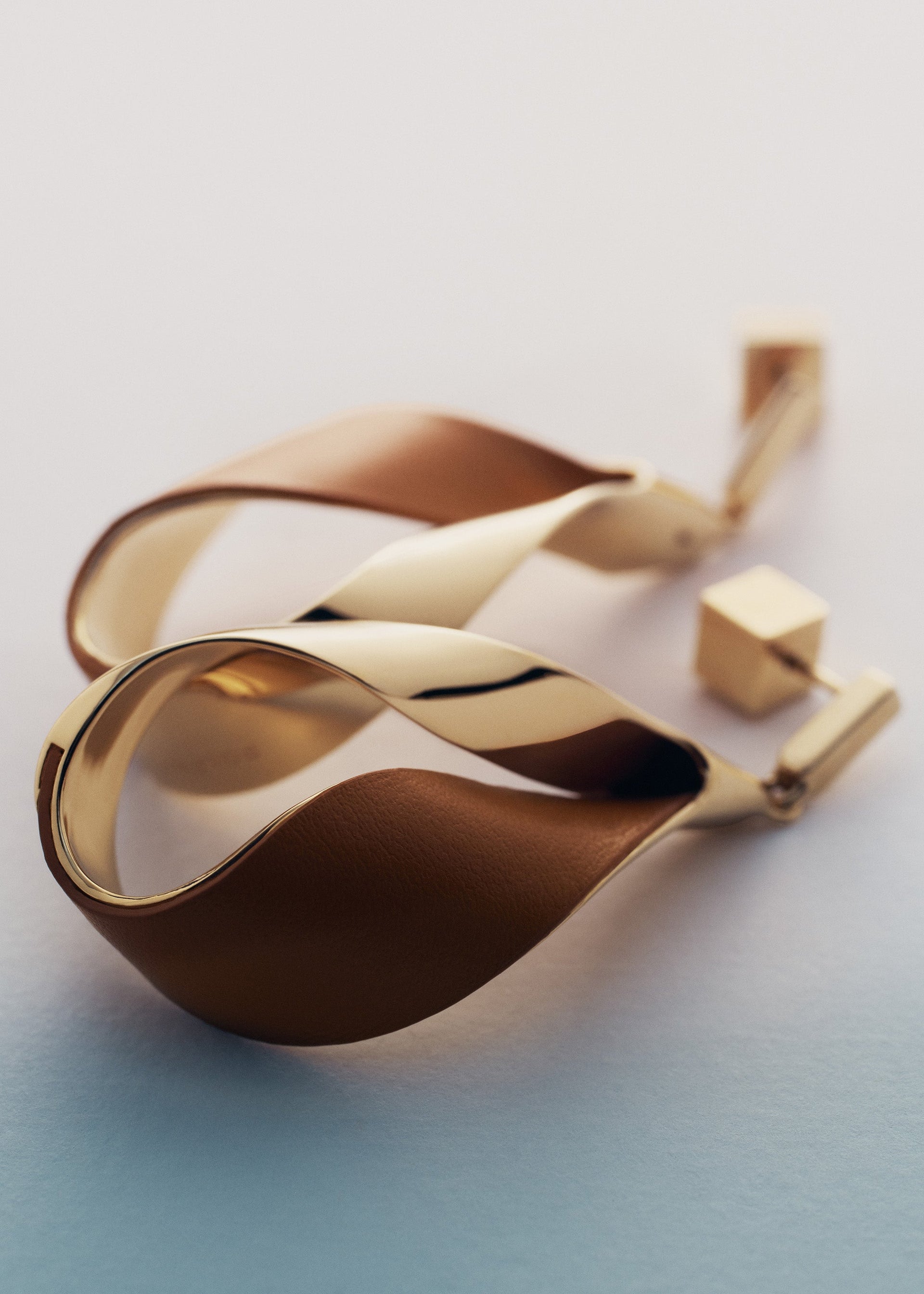 Orecchini pendenti Ormé - placcata oro cuoio cammello