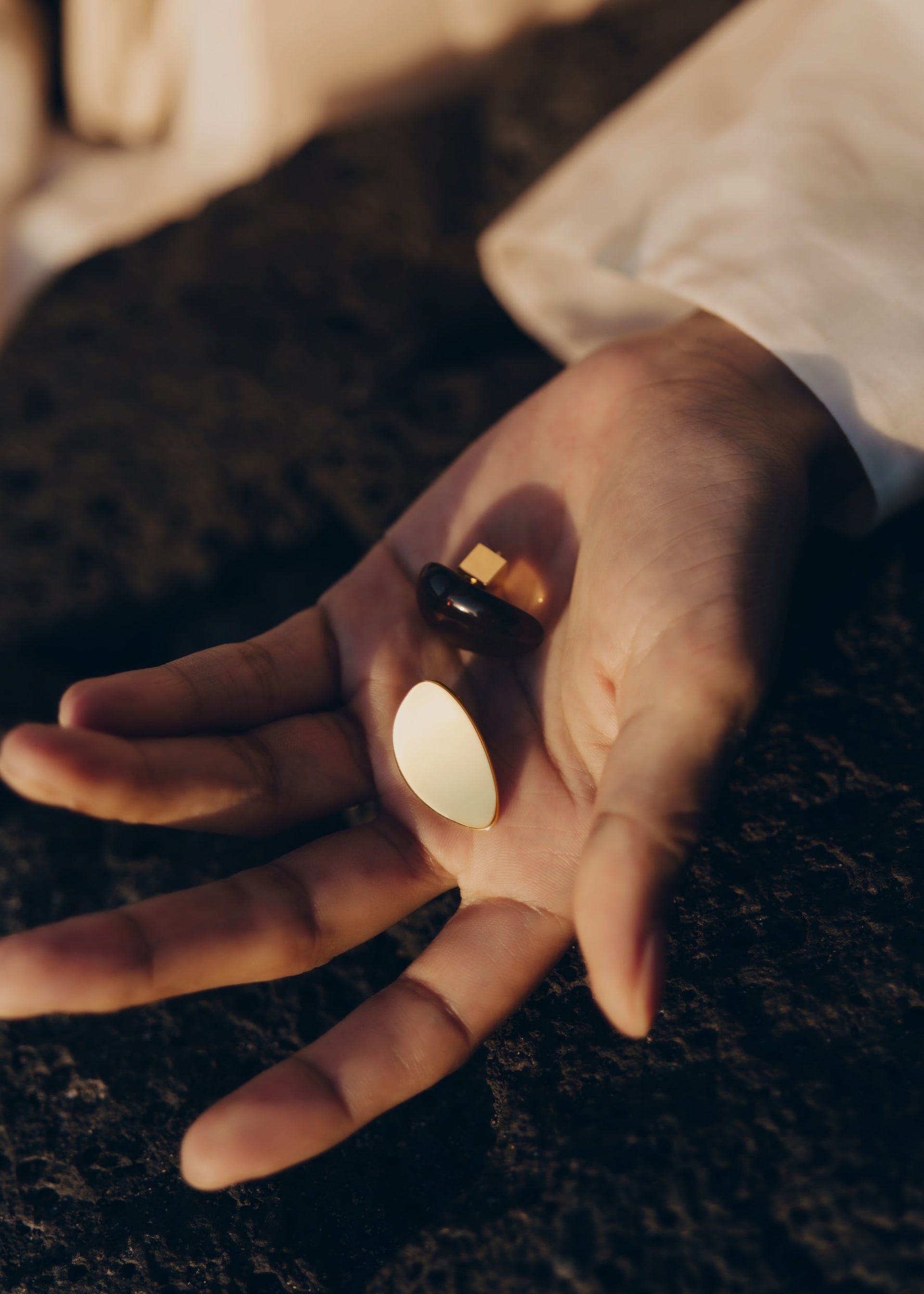 Orecchini a lobo Naé - Vetro fumé