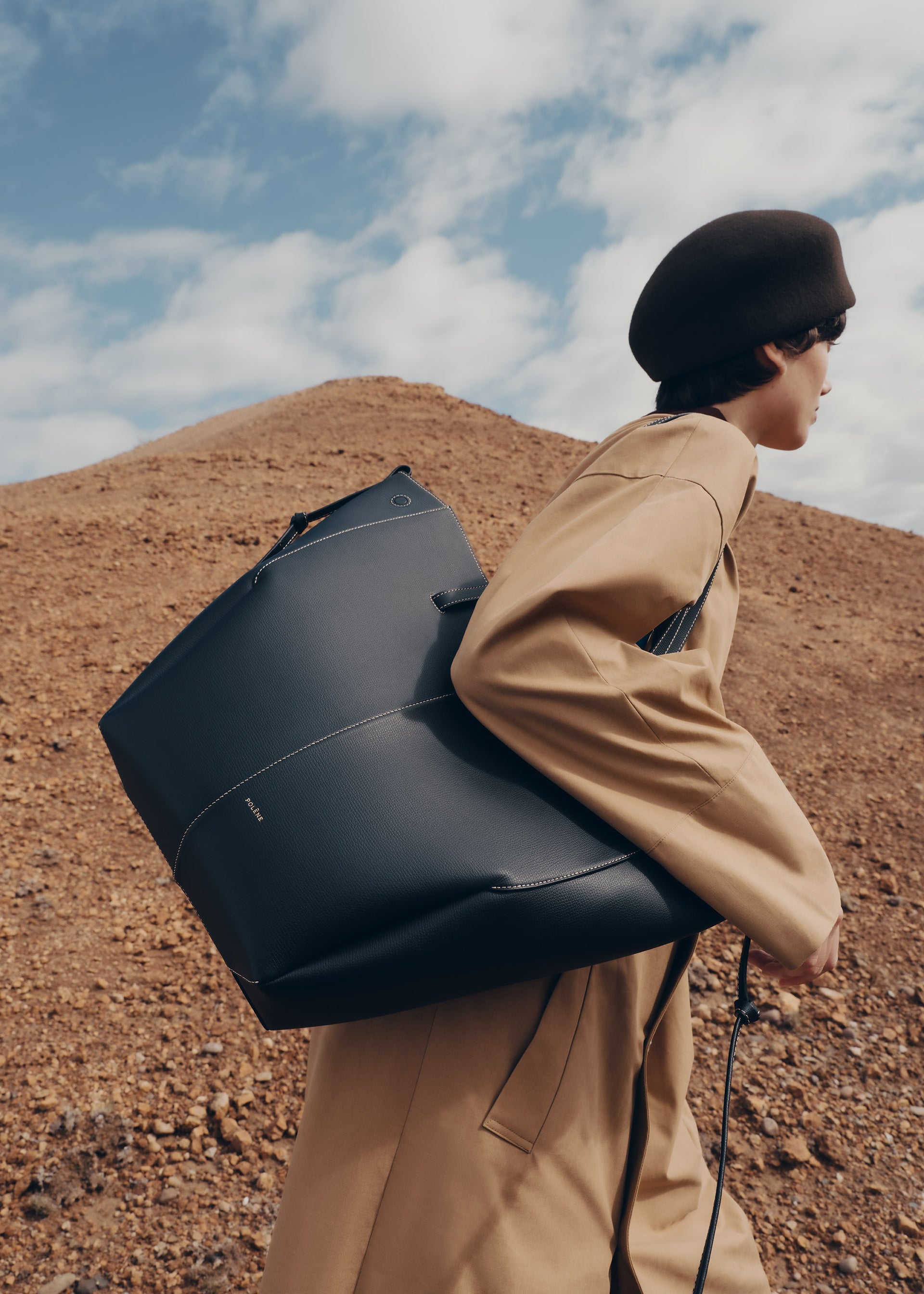 Cyme Tote - Nero Granulata Cuciture Écru