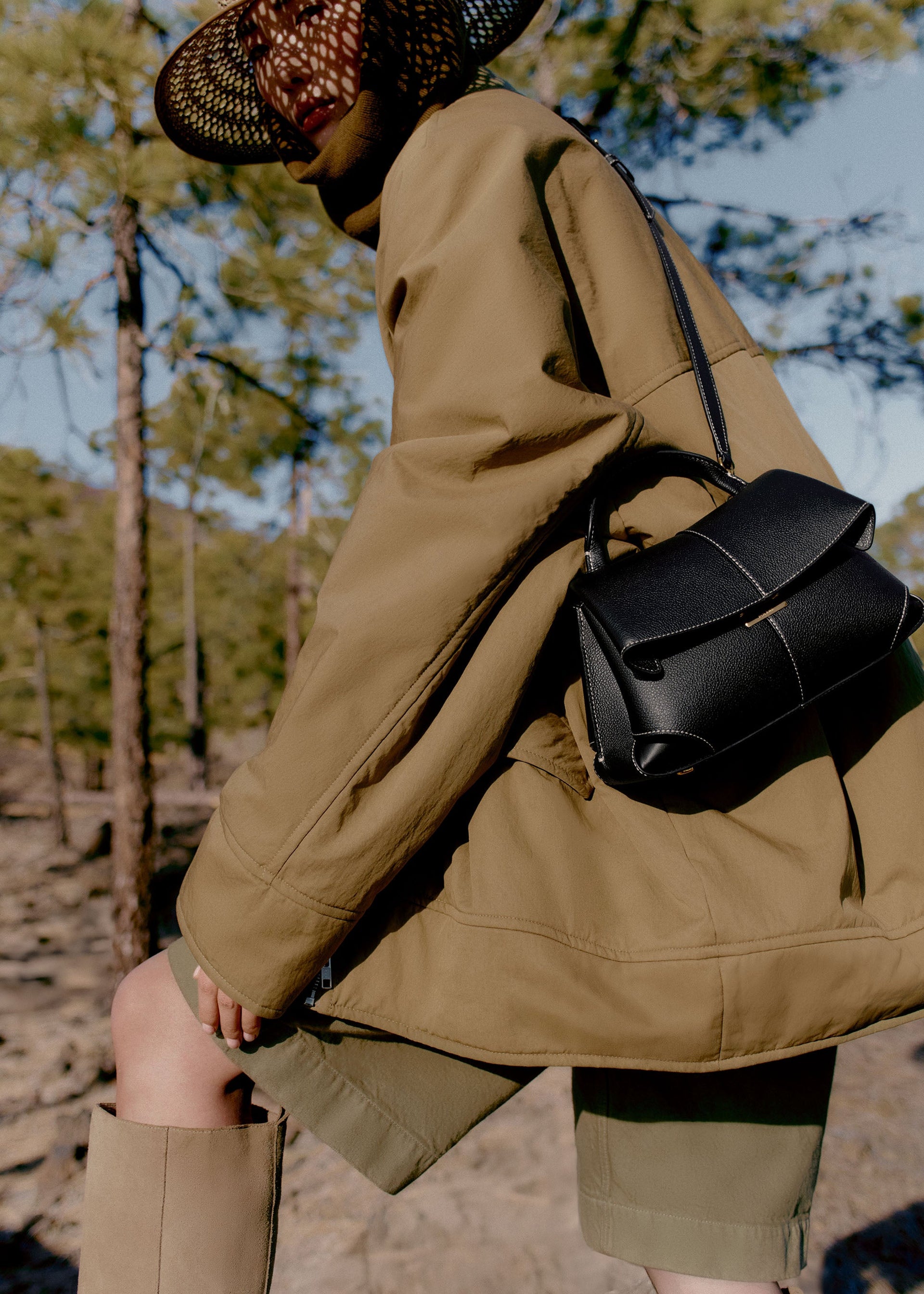 Mokki Mini - Nero Granulata Cuciture Écru