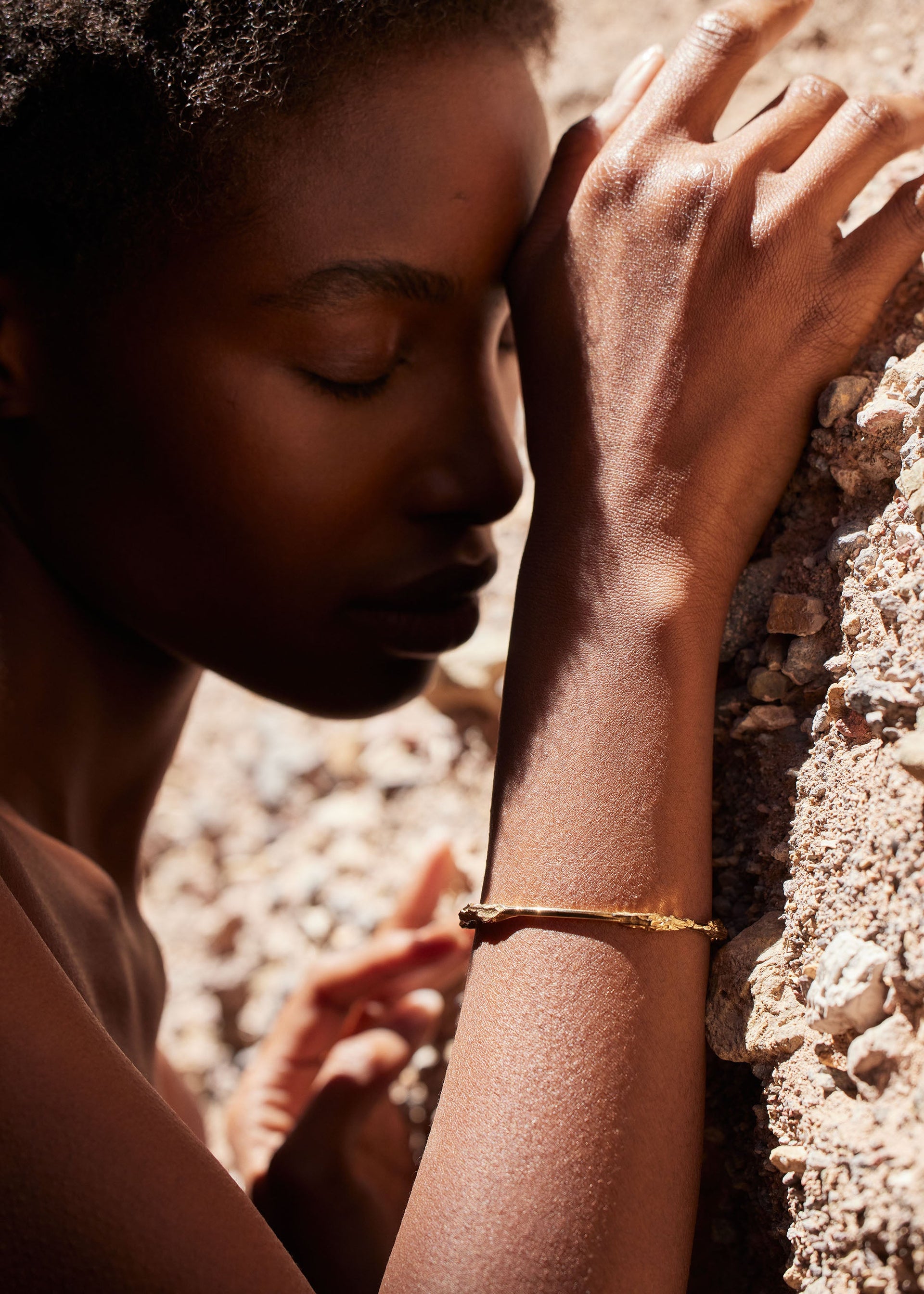 Bracciale a cerchio Eroz - placcata oro 24 carati