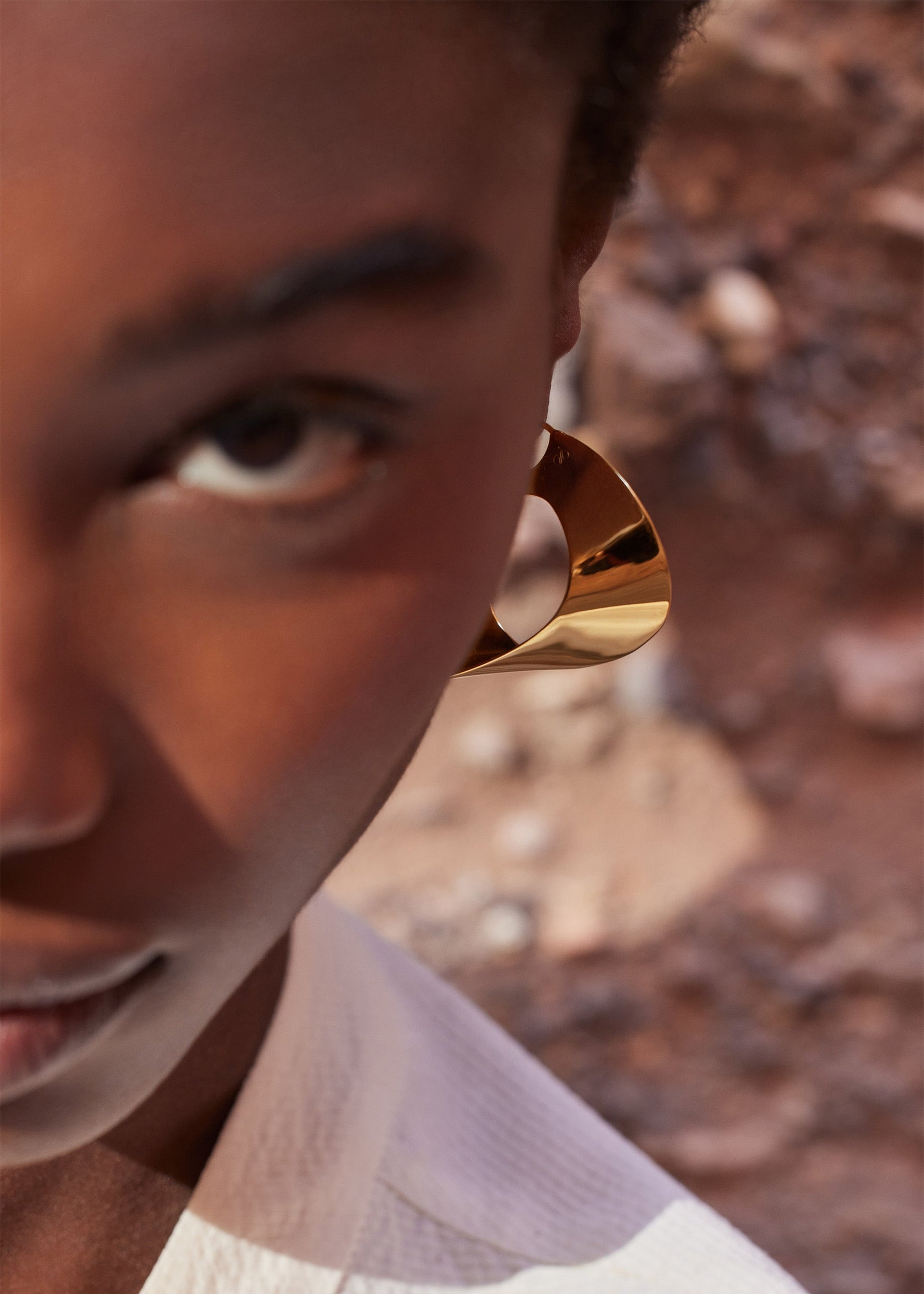 Orecchini a cerchio Éole - placcata oro 24 carati